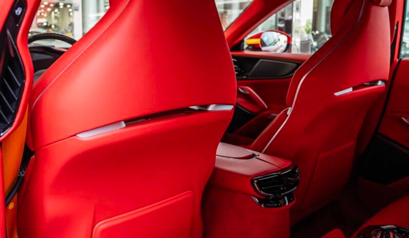 
								Ferrari Purosangue full									
