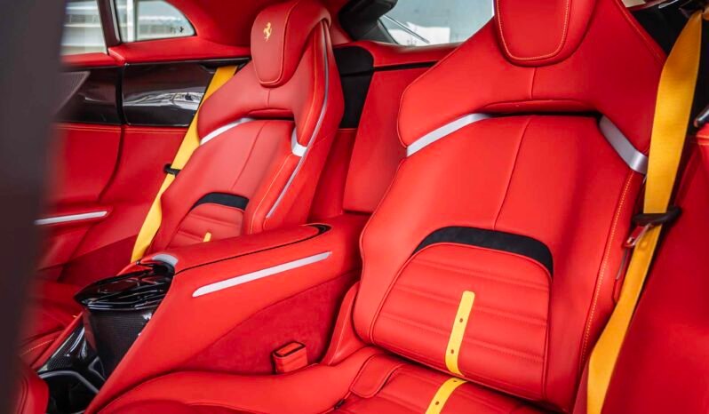 
								Ferrari Purosangue full									