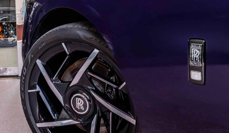 
								Rolls Royce Spectre full									