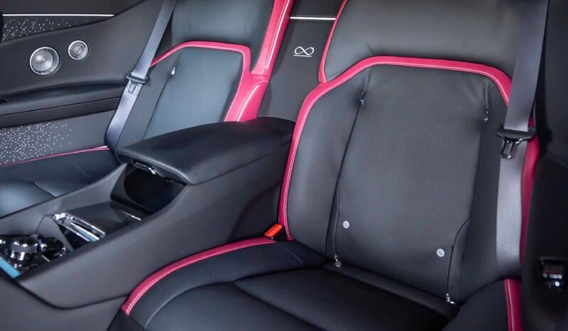 
								Rolls Royce Spectre full									