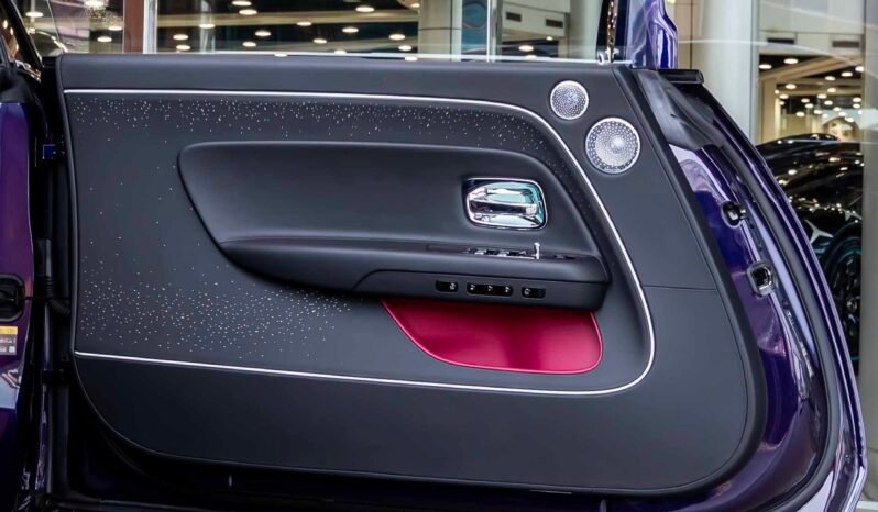 
								Rolls Royce Spectre full									