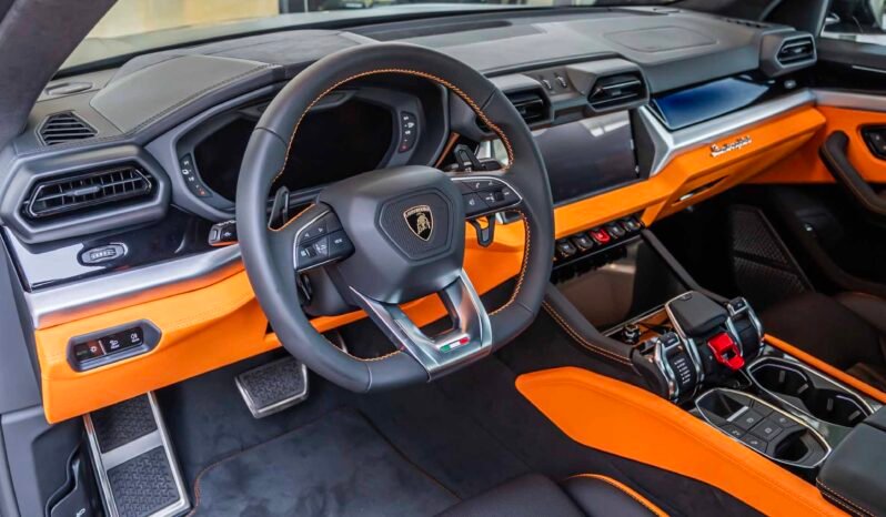 
								Lamborghini Urus SE full									