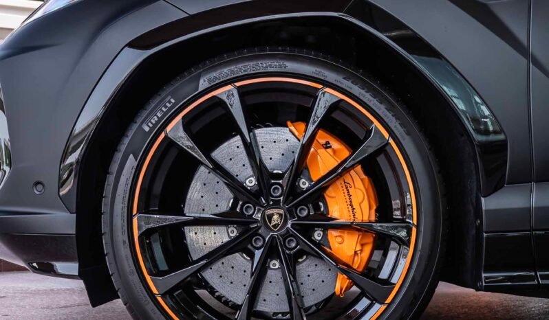 
								Lamborghini Urus SE full									