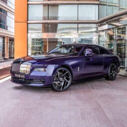 
										Rolls Royce Spectre full									